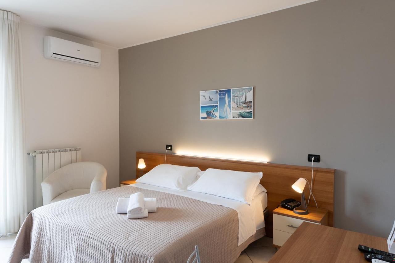 Montesilvano Marina Hotel D'Atri מראה חיצוני תמונה