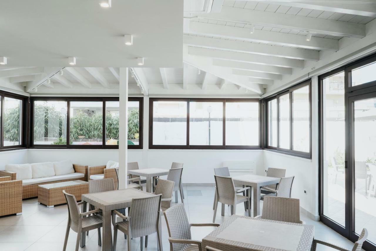 Montesilvano Marina Hotel D'Atri מראה חיצוני תמונה