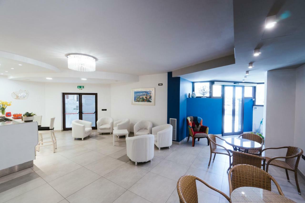 Montesilvano Marina Hotel D'Atri מראה חיצוני תמונה