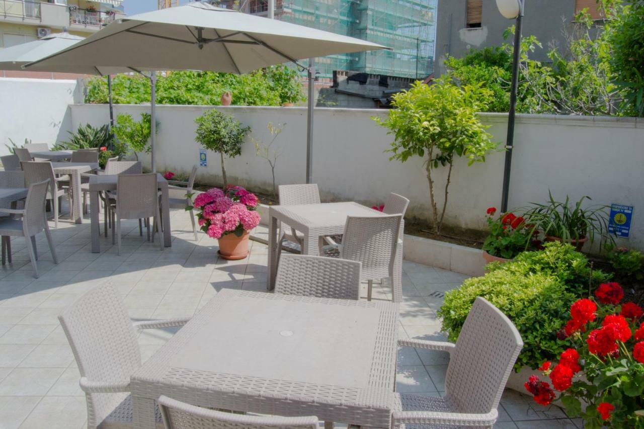 Montesilvano Marina Hotel D'Atri מראה חיצוני תמונה