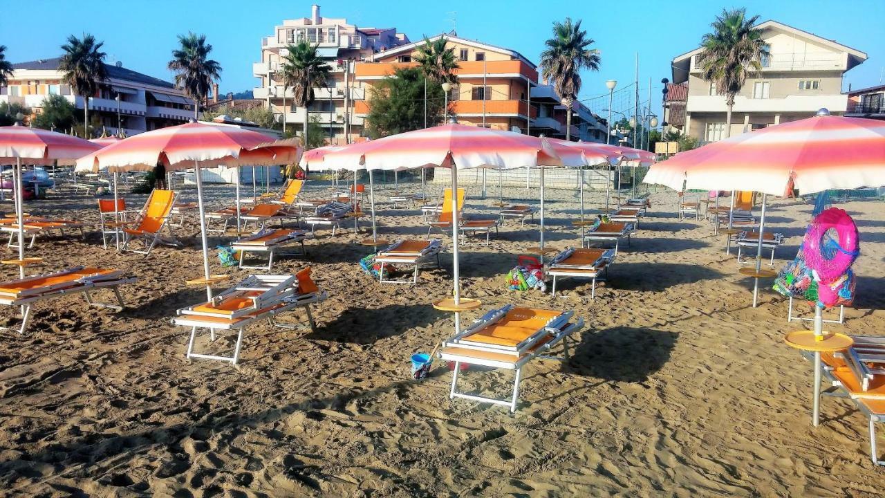 Montesilvano Marina Hotel D'Atri מראה חיצוני תמונה